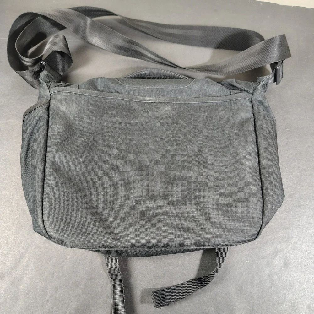 Patagonia Half Mass Messenger Bag Black Padded Laptop Gorpcore 48266SP13